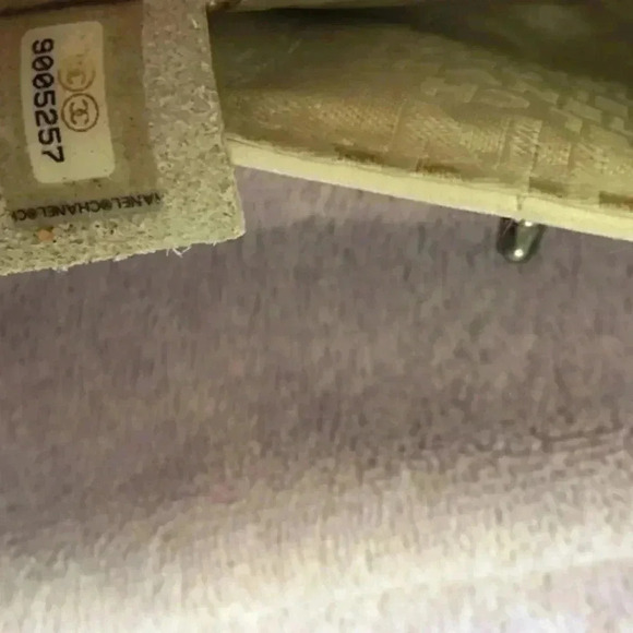 Chanel handbag - Picture 4 of 6